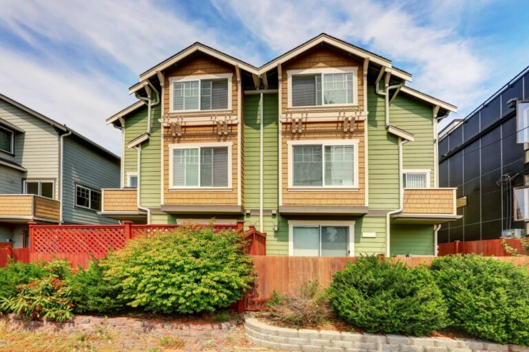 Avenue Penthouse Auctioner